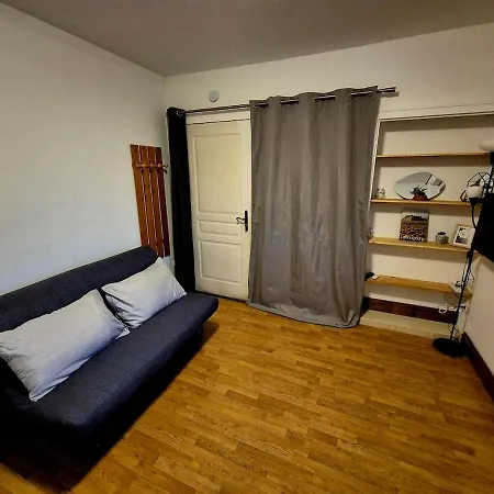 Cozy & Quiet Studio, Comfortable, Free Parking Dijon