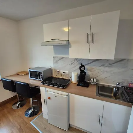 Cozy & Quiet Studio, Comfortable, Free Parking